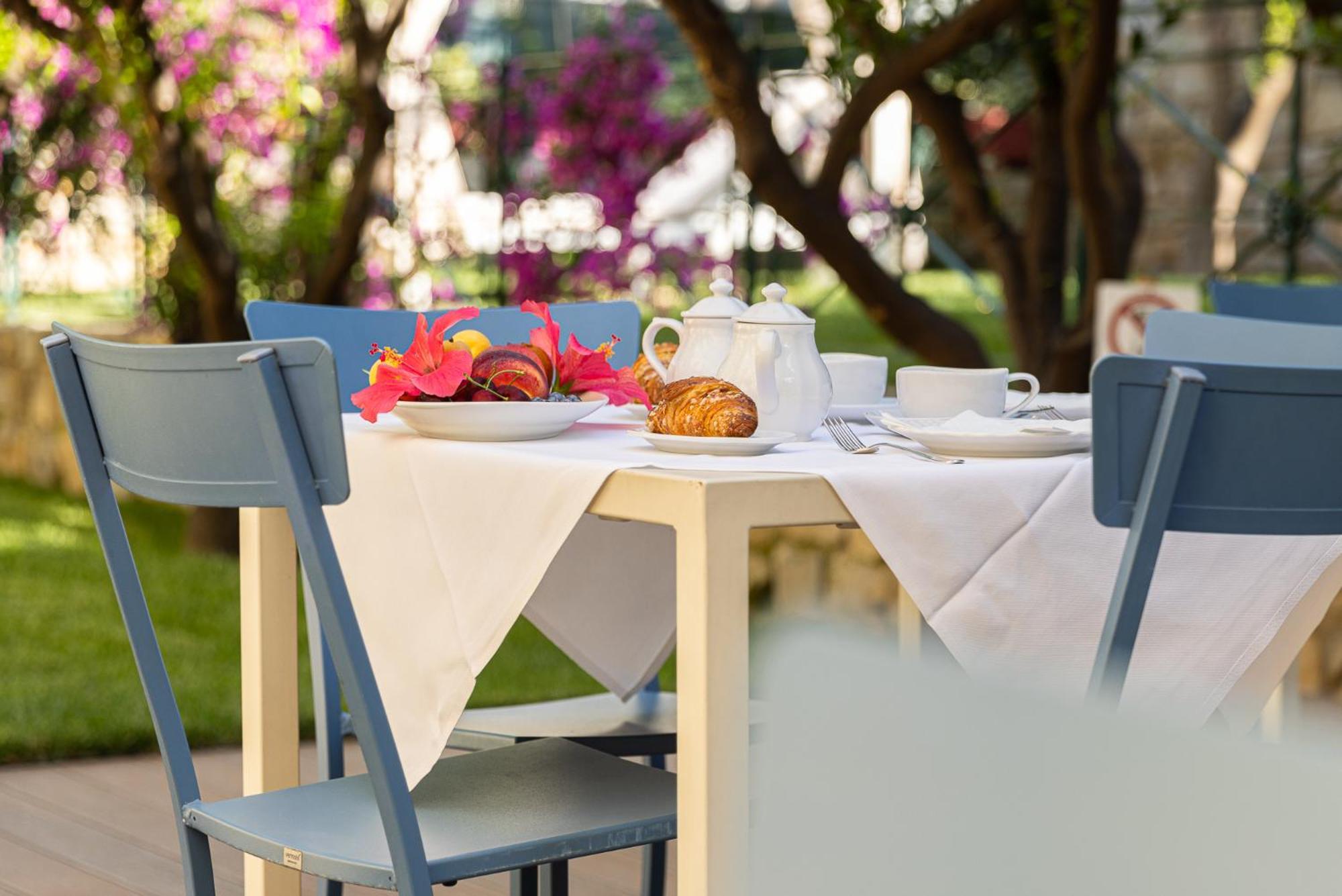 Hotel Villa Elisa & Spa Bordighera Bagian luar foto